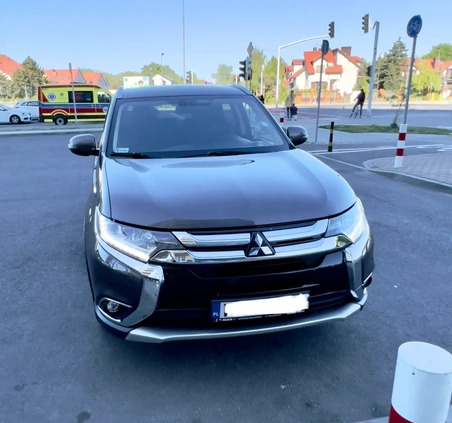 Mitsubishi Outlander cena 74999 przebieg: 115000, rok produkcji 2016 z Warszawa małe 92